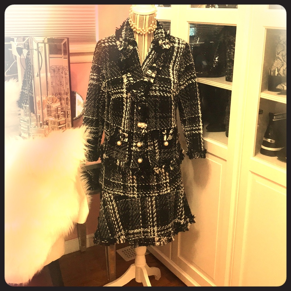 Beautiful 2 piece Pearl buttons skirt set